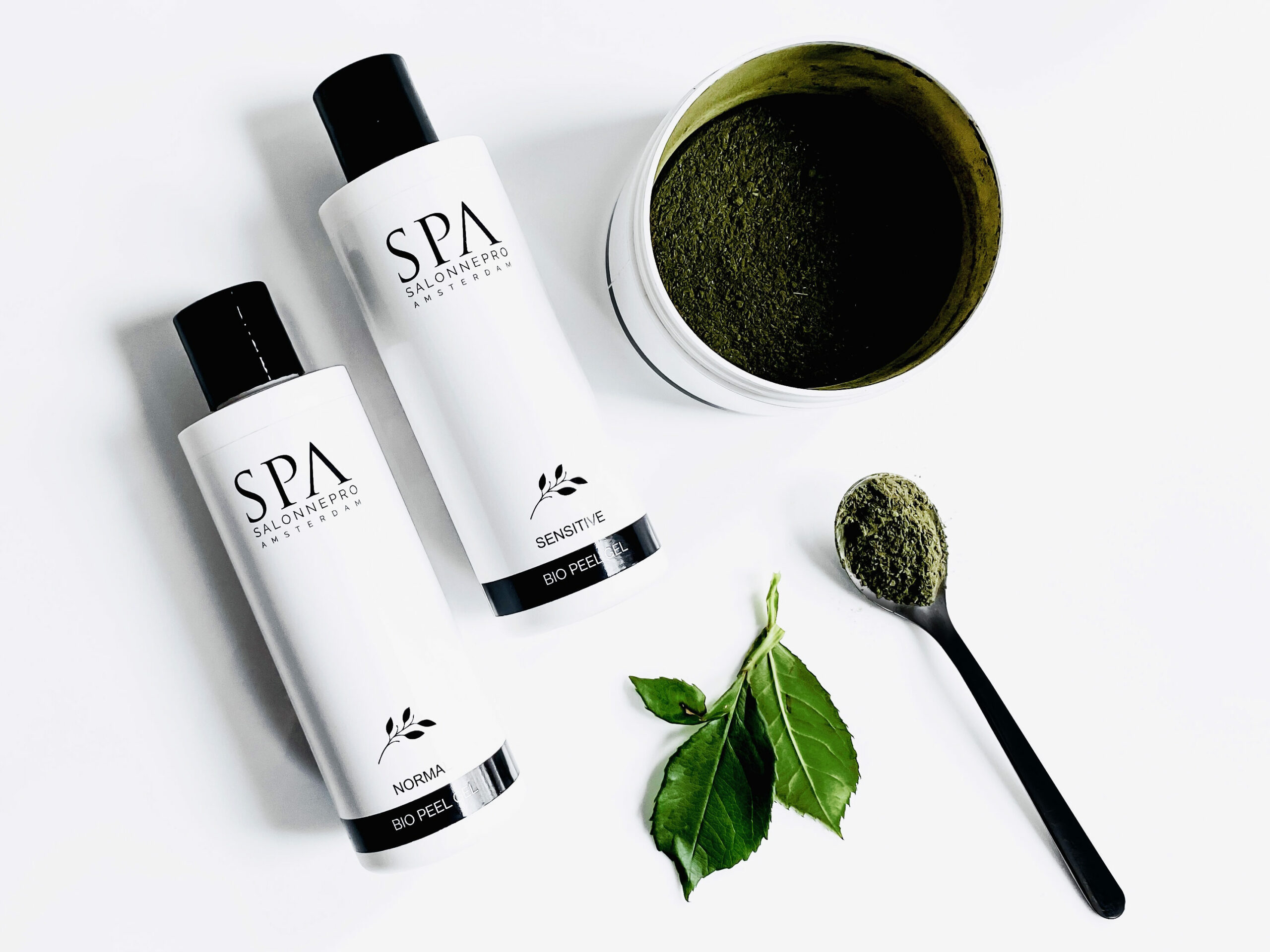 Deze afbeelding heeft een leeg alt-attribuut; de bestandsnaam is spa-salonnepro-flatlay-bio-peel-green-kruidenpeeling-kruiden-chinese-herbal-edited-scaled.jpg